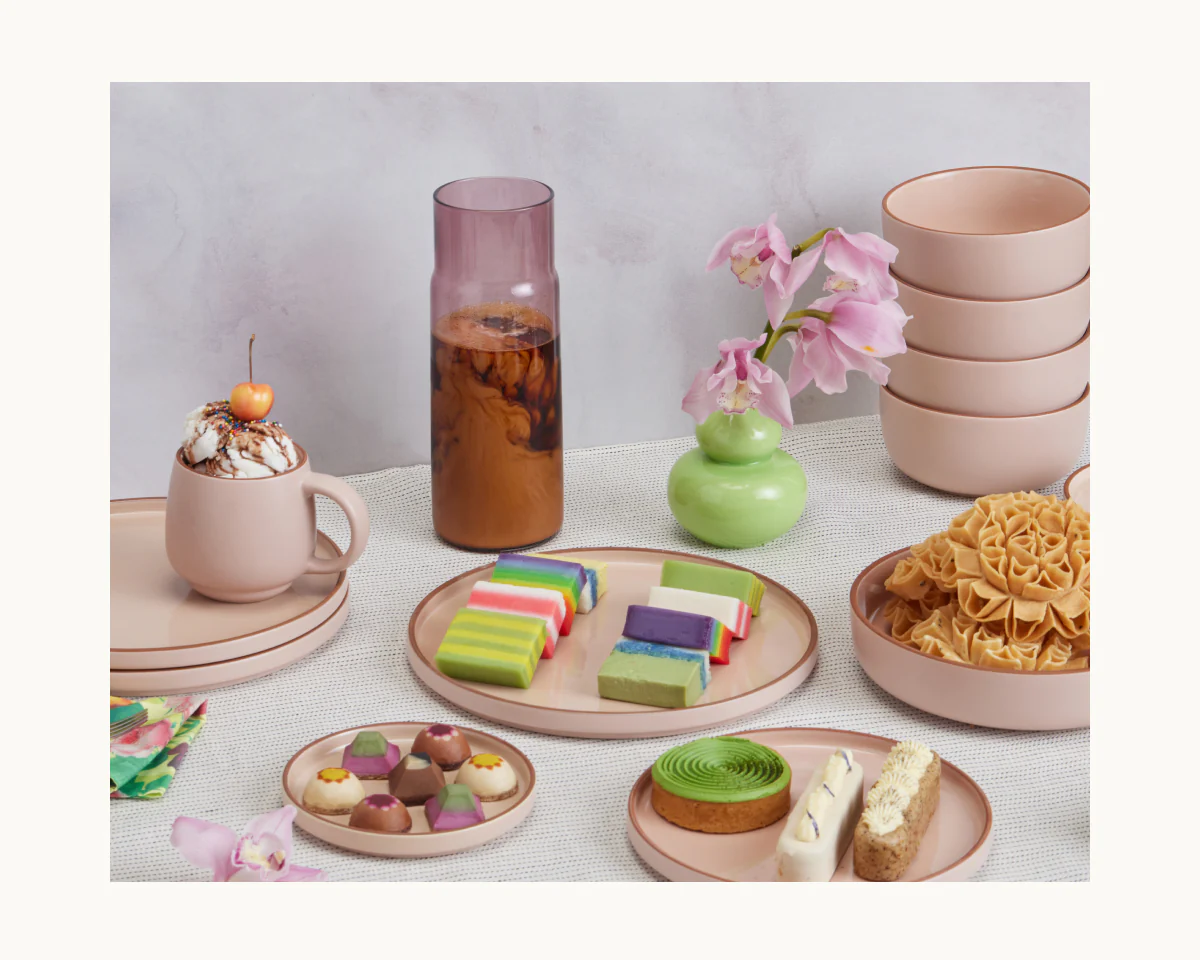 Dinner Plates - Image 10
