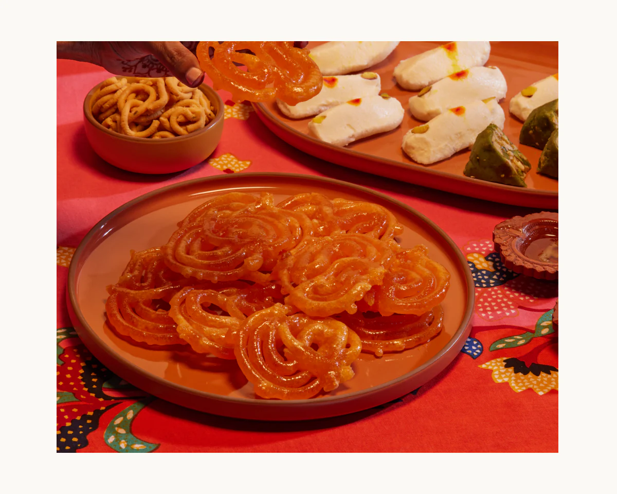 Dinner Plates - Image 27
